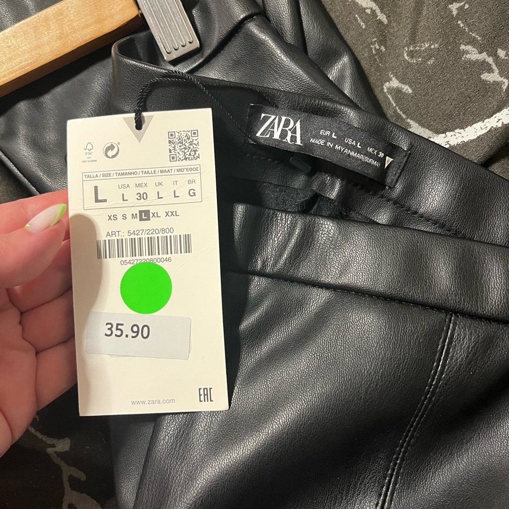 NWT Zara Black leather legging style 5427/220 size Large - Picture 6 of 8